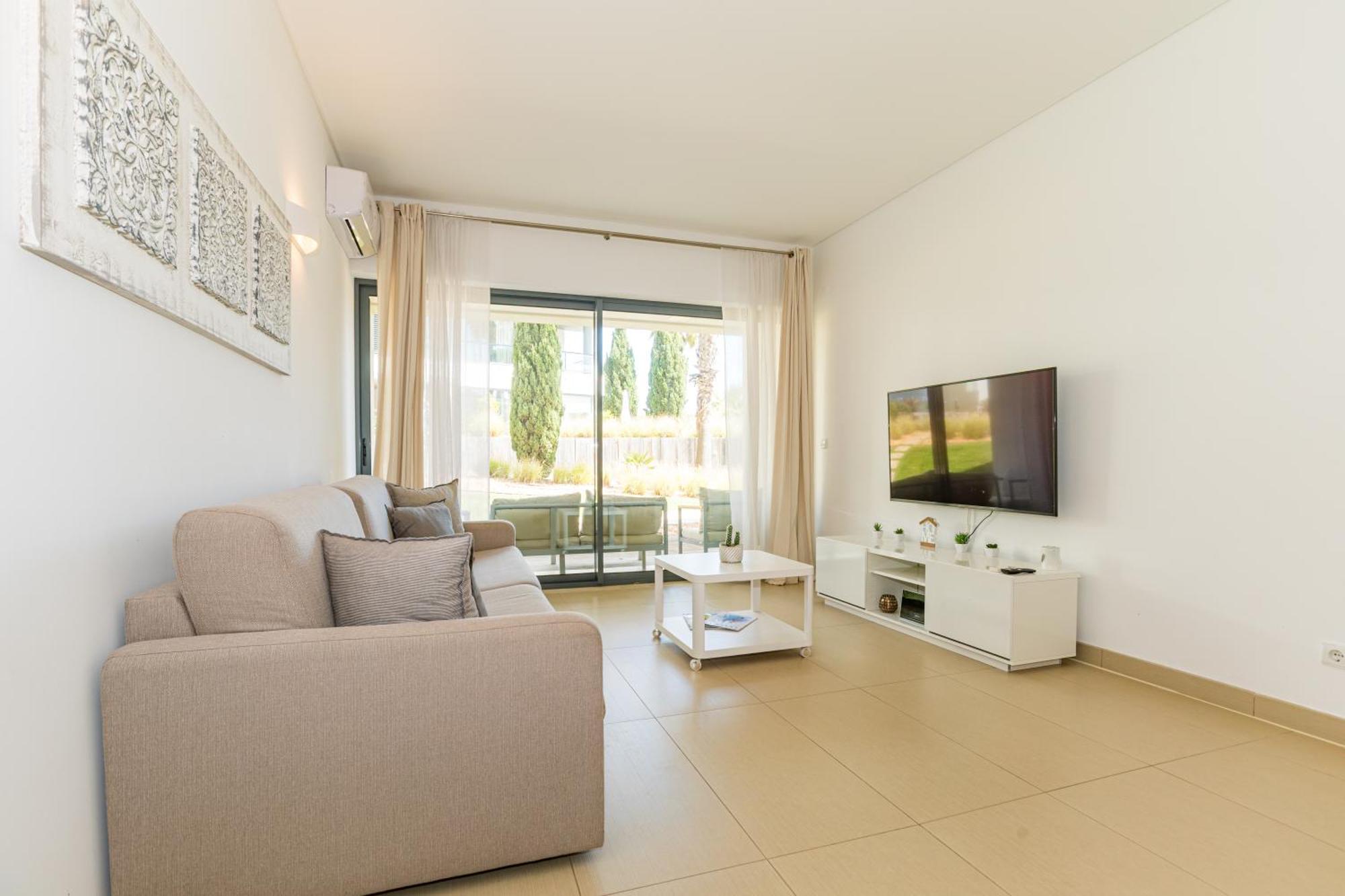 Cavalo Preto Luxury Beach Apartment By Golden Zenith Куартейра Екстериор снимка