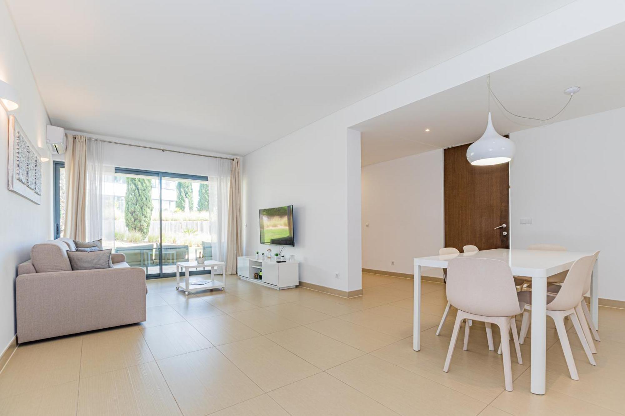 Cavalo Preto Luxury Beach Apartment By Golden Zenith Куартейра Екстериор снимка
